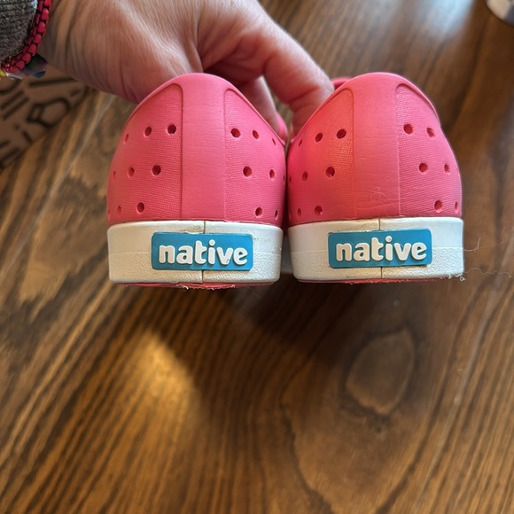 NWOT Native Shoes Size 3 - Picture 3 of 3